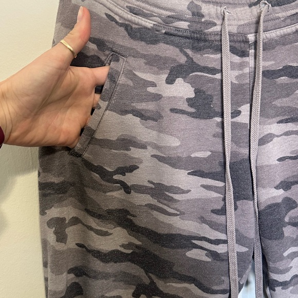 Hard Tail Gray Camouflage Jogger Track Pants - Picture 4 of 7